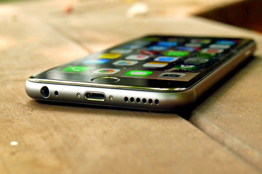 after samsung apple sued for defective component iphone 6 battery explosion case
