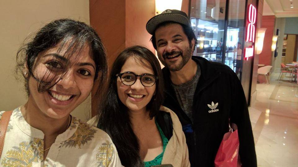 anil-kapoor-at-an-atm-line