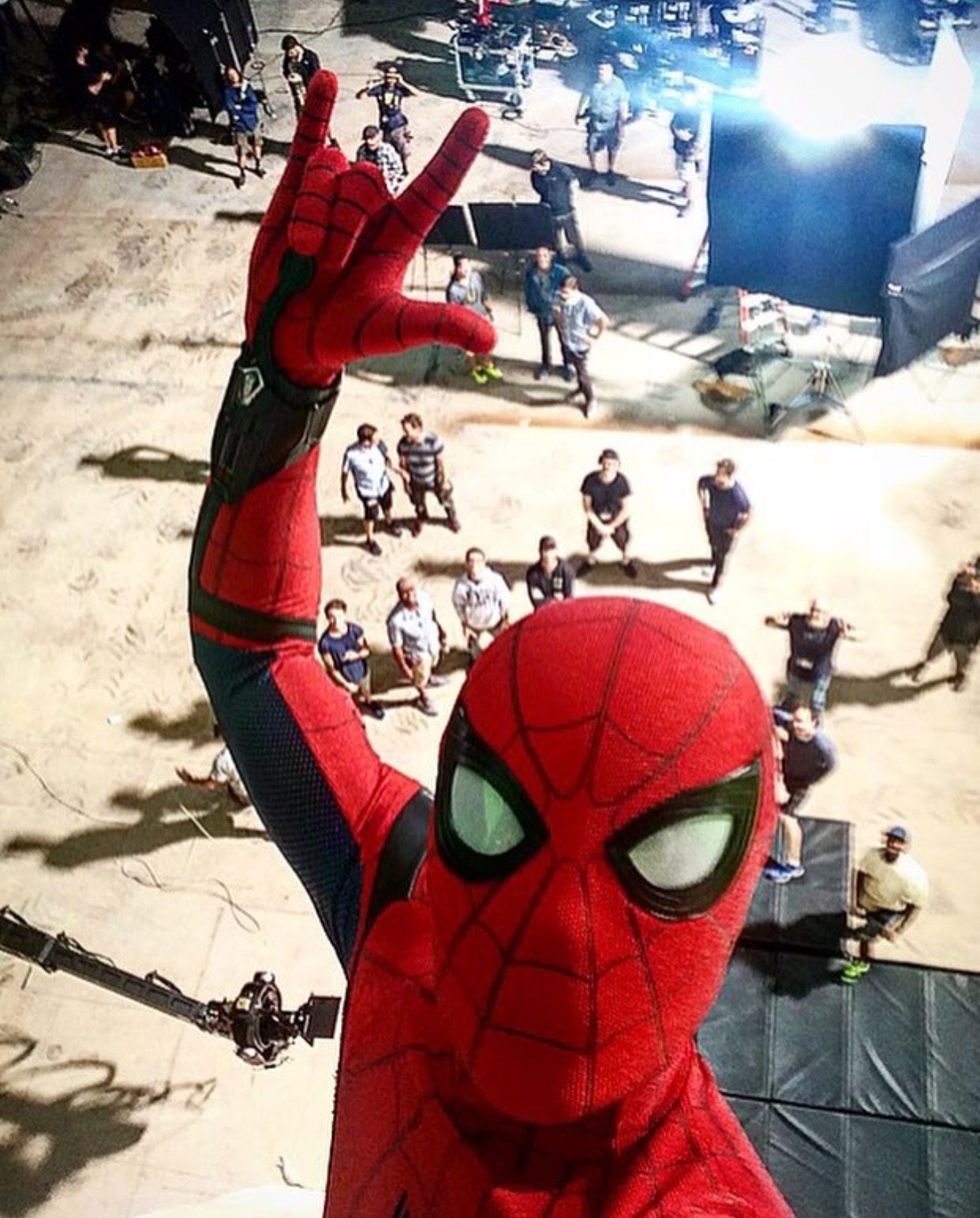 tom-holland-clicks-a-selfie-at-the-sets-of-spider-man-homecoming