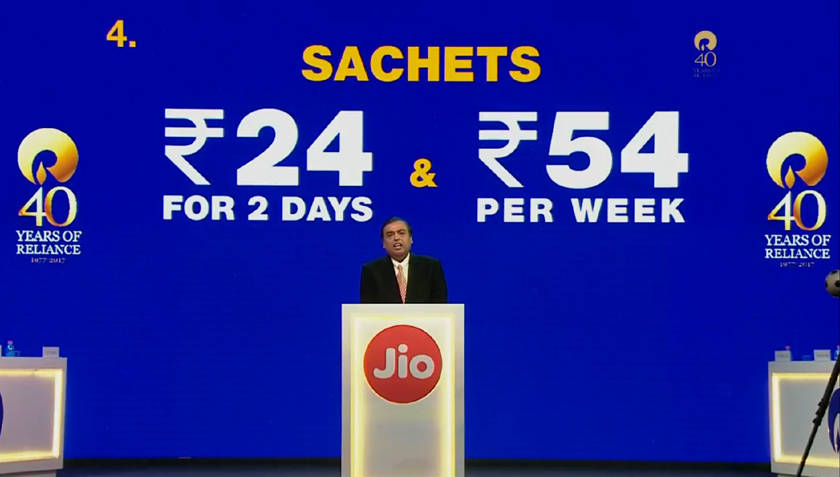 jio-4g-feature-phone-1
