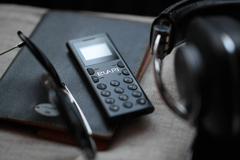 smallest-gsm-phone-2