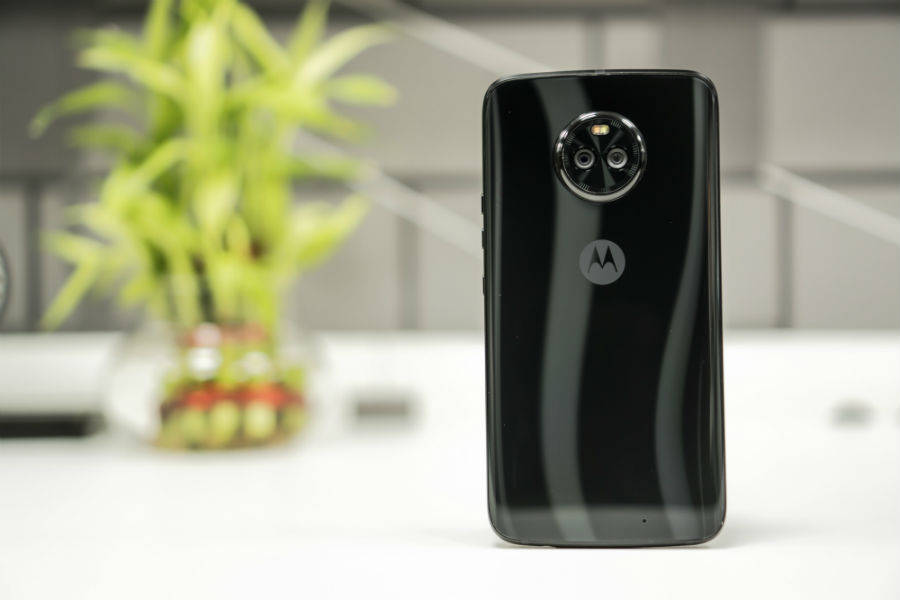 moto-x4-back