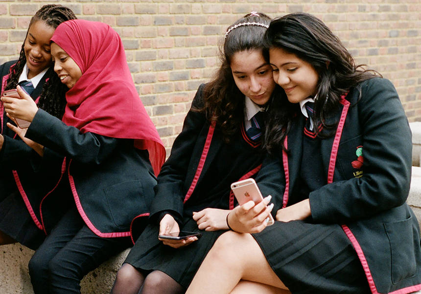 second hand smartphone demand increased in india apple samsung xiaomi