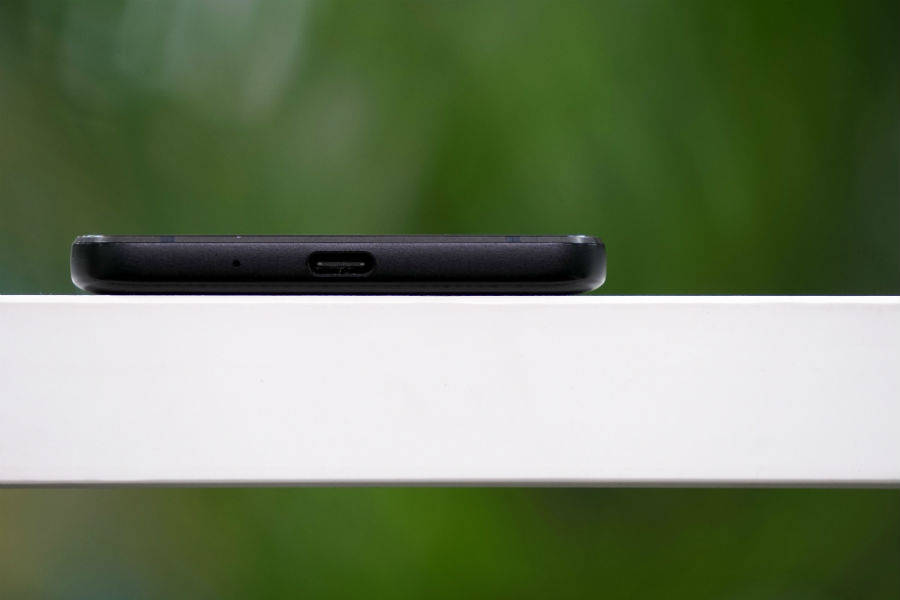 google-pixel-2-side-3