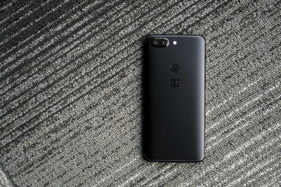 oneplus-5t-back