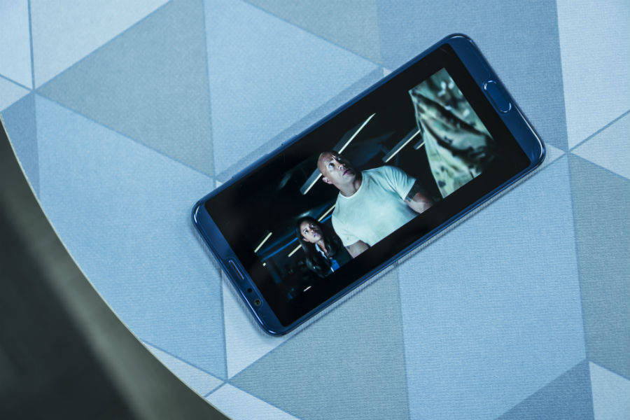 honor view 10 review in hindi