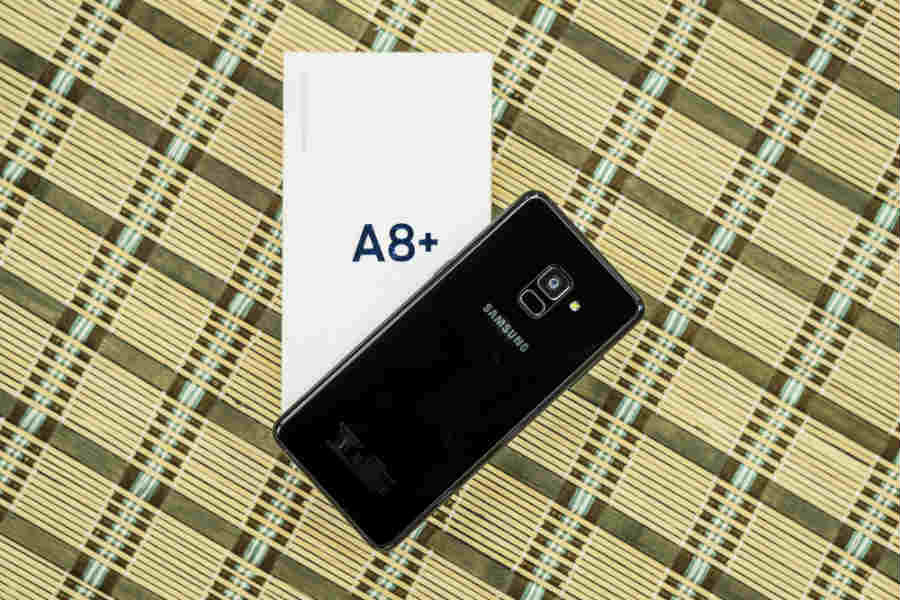 samsung-galaxy-a8-plus-back-panel-2