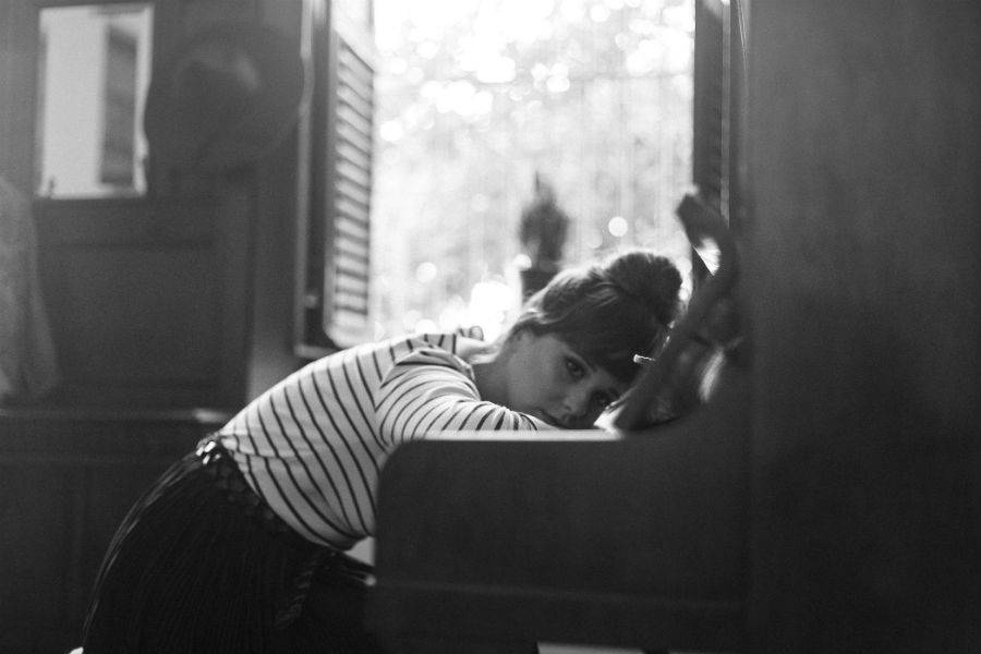 how-to-detect-hidden-camera-in-hindi