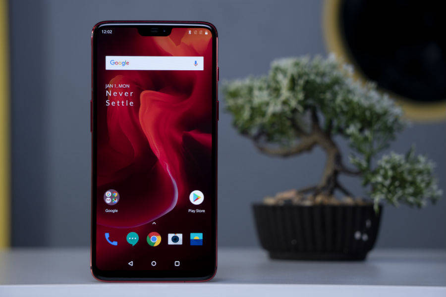 वनप्लस 6 रेड एडिशन प्राइस स्पेसिफिकेशन और फीचर्स।