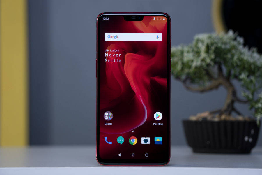 वनप्लस 6 रेड एडिशन प्राइस स्पेसिफिकेशन और फीचर्स।