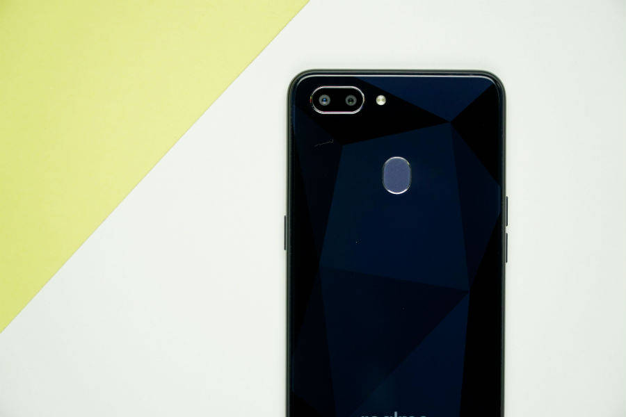 रियलमी 2 इंडिया प्राइस स्पेसिफिकेशन और कंपैरिजन