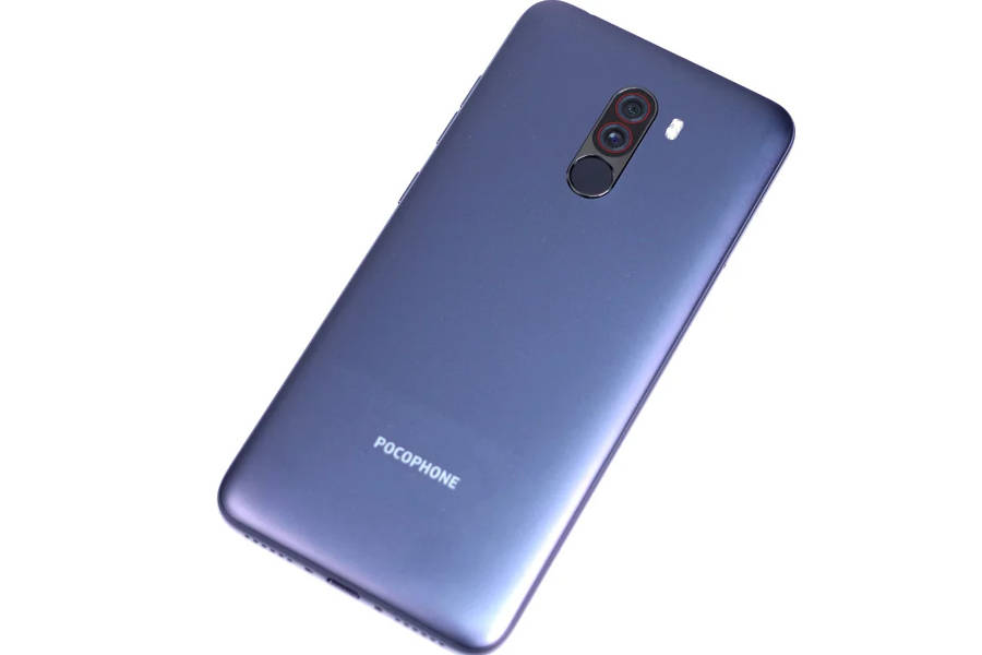 xiaomi-pocophone-f1-2