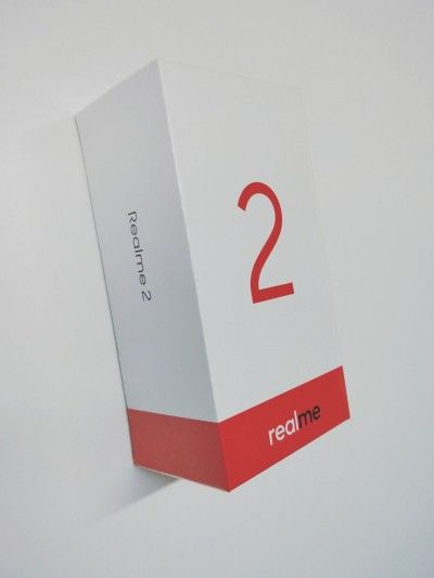 realme-2-box