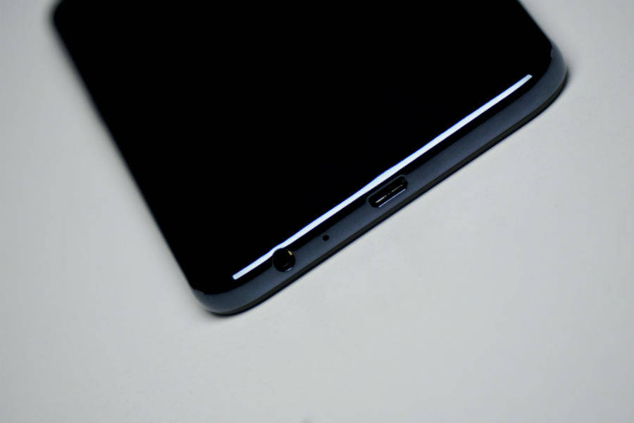 सैमसंग गैलेक्सी जे6 प्लस का प्राइस स्पेसिफिकेशन और फीचर्स हिंदी में