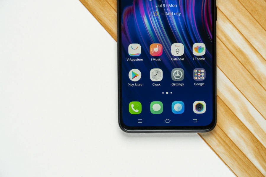 वीवो वी11 प्रो प्राइस स्पेसिफिकेशन और फीचर्स हिंदी में