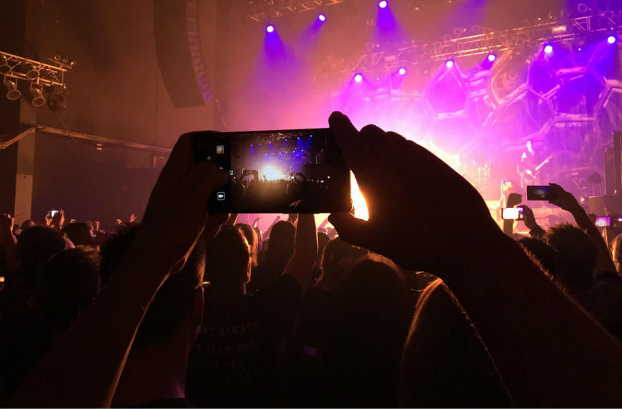 स्मार्टफोन से रात में भी कैसे करें अच्छी फोटोग्राफी? जानें 6 शानदार ट्रिक्स