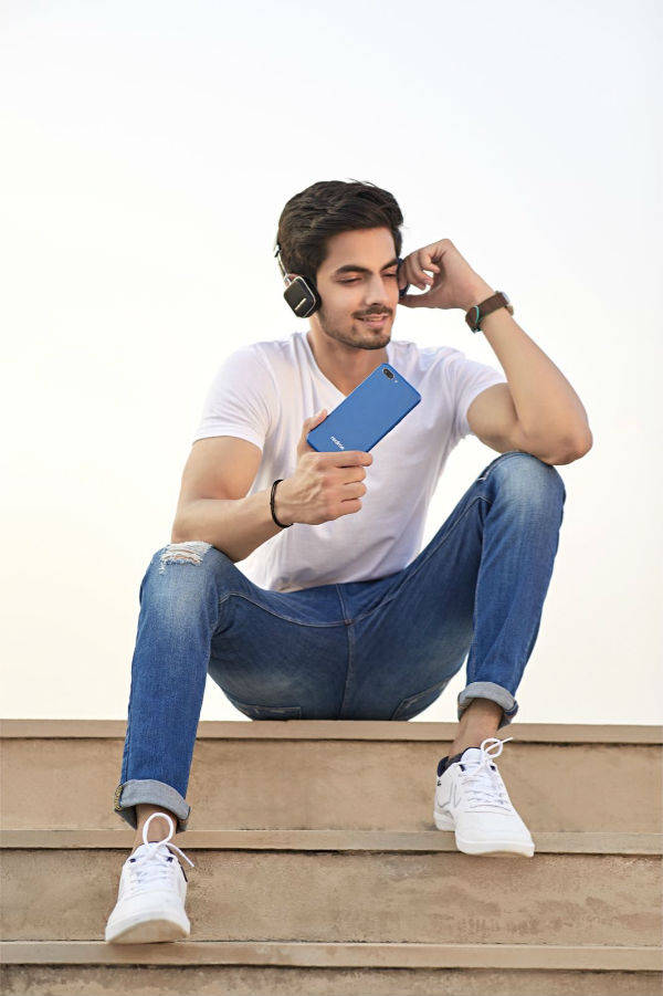 realme c1 is best smartphone under rs 8000 in hindi