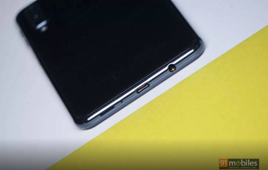 samsung-galaxy-a7-2018-review-in-hindi