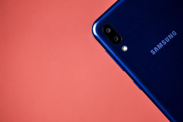 Samsung Galaxy M10 price cut in india by 1000 rs