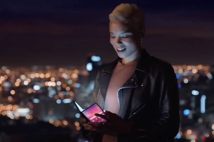 samsung-foldable-phone-official-video-teaser-specifications-in-hindi