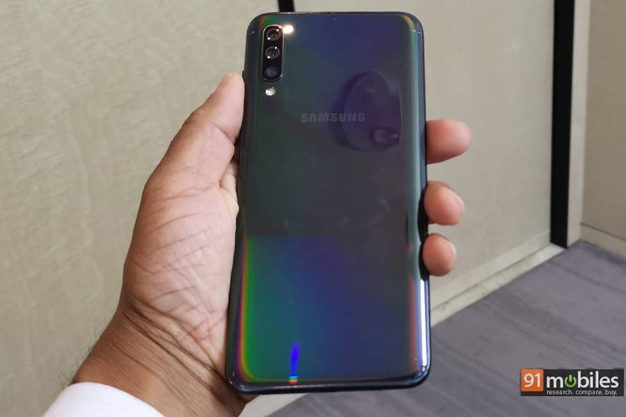 Samsung Galaxy A70 6gb ram 4500mah battery sale offer india
