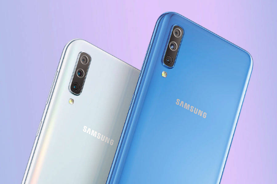 Samsung Galaxy A70 a50 price cut in india by rs 5000 offline retail store sale offer