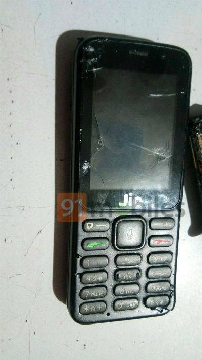 jio-phone-blast