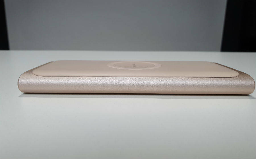 samsung-wireless-powerbank-side-2