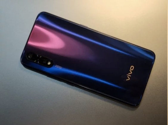 Vivo Z5 real hands on image leaked specificaitions launch date 31 july