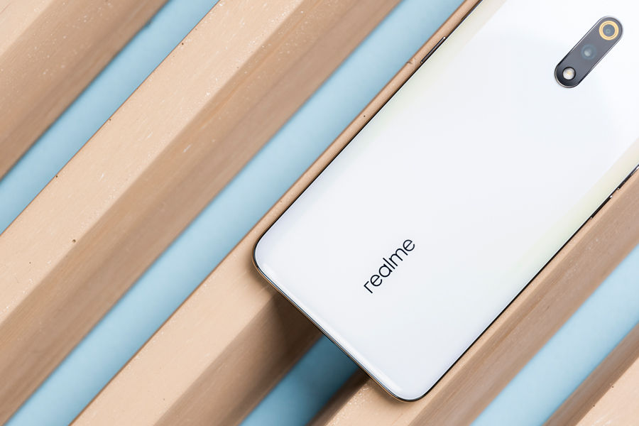 Realme offline retail-centric smartphone series launching in india first quarter 2020 india launch