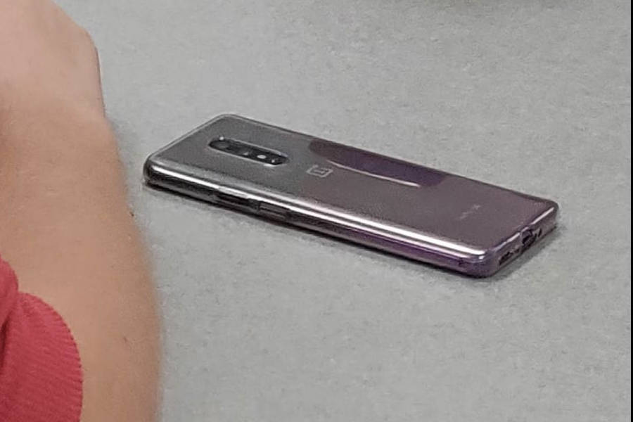 OnePlus 8 real photo image leaked front back panel dual punch hole rear camera 3 5mm audio jack