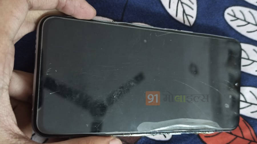 Realme XT caught fire in india while man sleeping