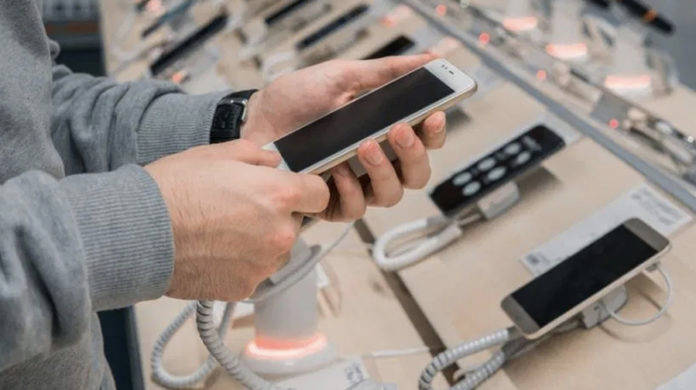 how to buy a new smartphone most important things to remember