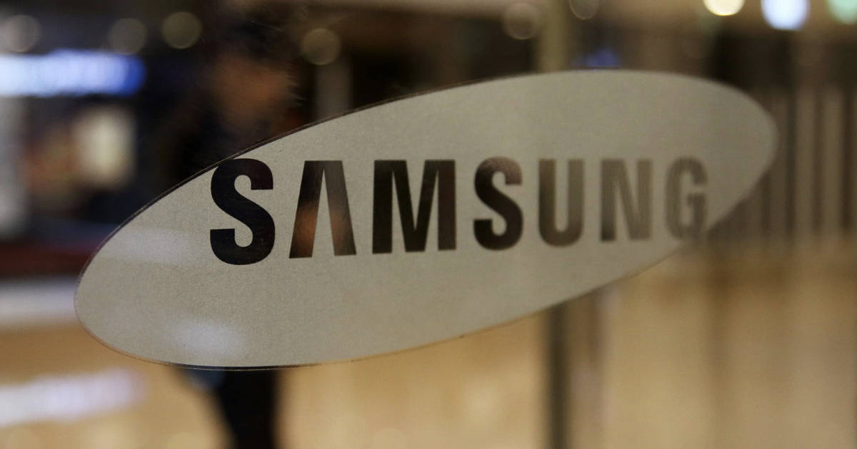Samsung Galaxy A and M series smartphone models auto restart reboot problem in india