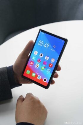 oppo-foldable-demo-280x420