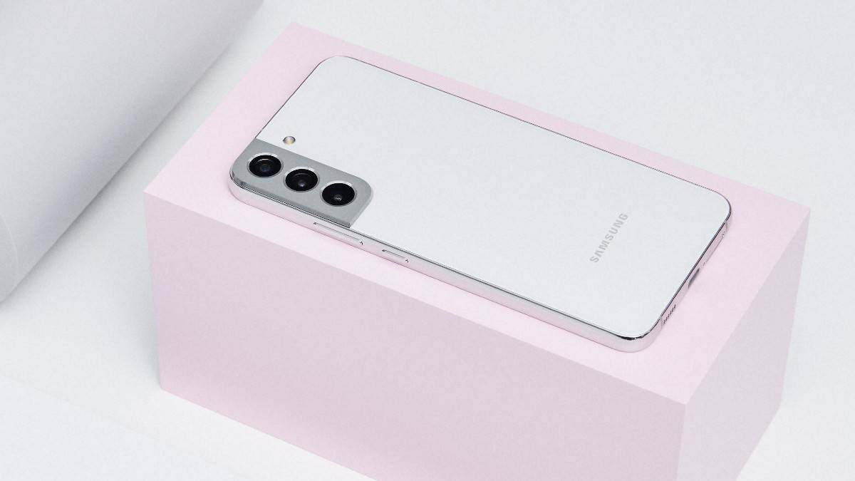 samsung smartphone offer upto 10000 discount on Galaxy S22 and s22 ultra