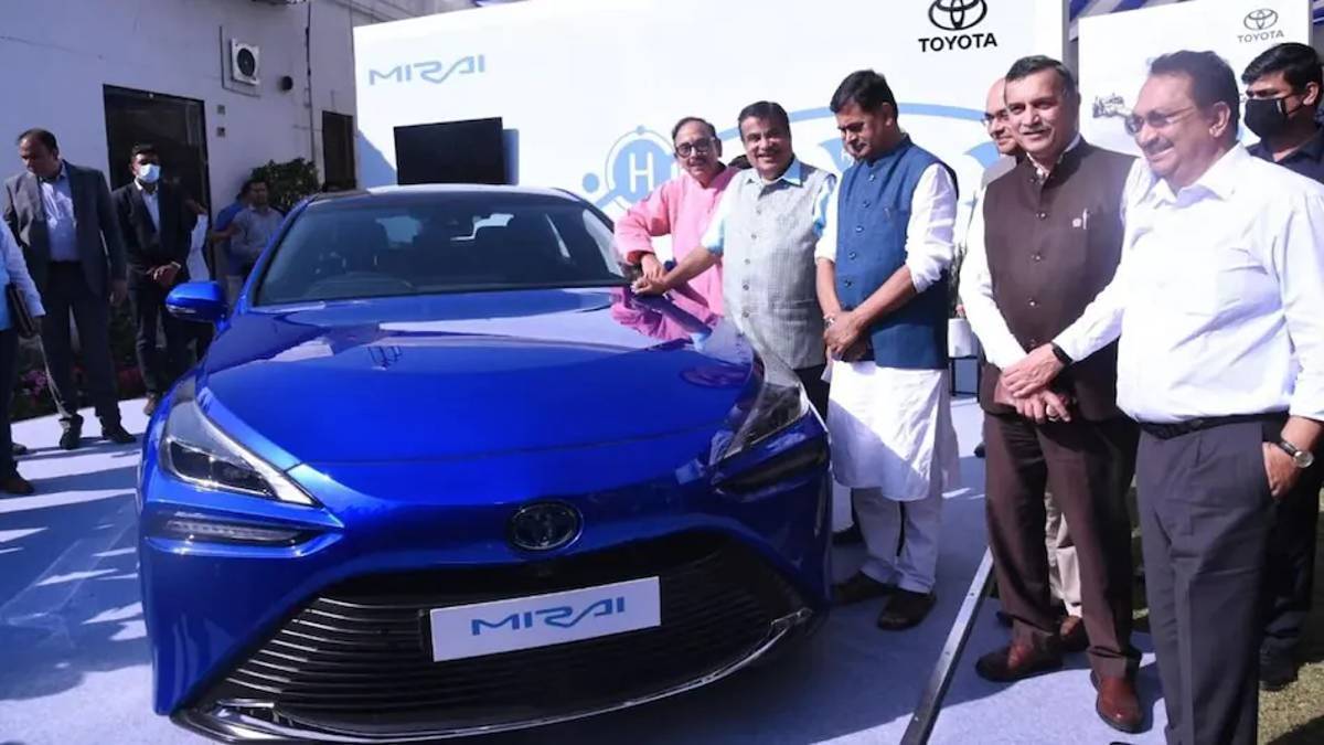 650km range electric car toyata mirai nitin gadkari bjp