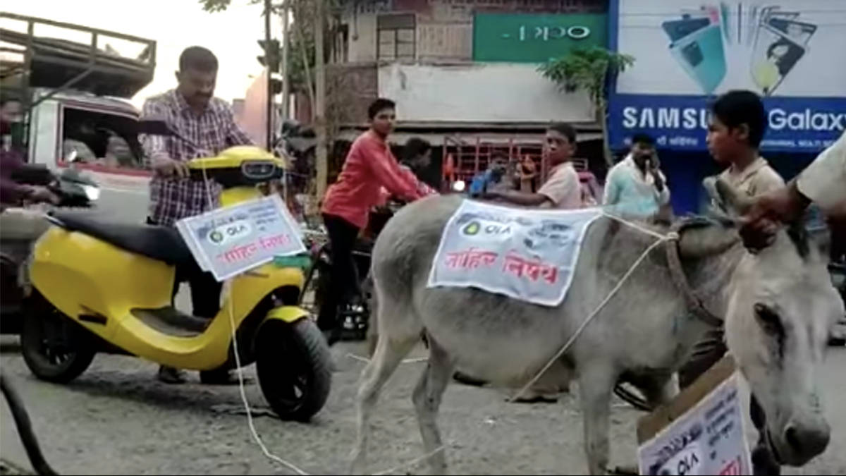 ola e scooter tied to donkey customer said never purchase this electric scooter