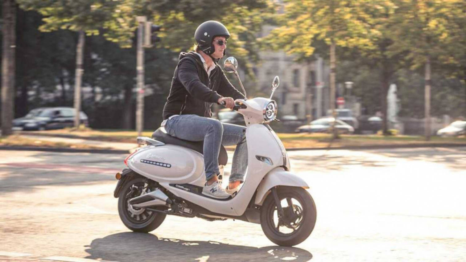 100km range Trinity Uranus RS electric scooter launch price top speed