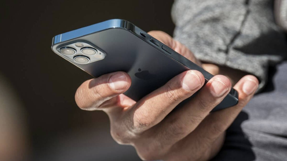 80000 rupee fraud with a man when buying Second Hand Smartphone Used Mobile Phone