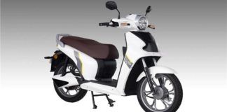 115km range electric scooter BGauss D15 price sale india