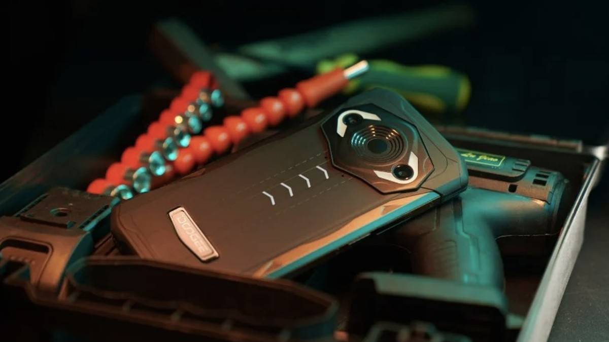 DOOGEE S98 Pro rugged smartphone launched with thermal camera and unique design
