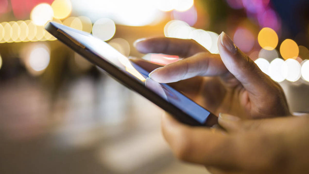 how to update google chrome in android smartphone iphone mobile laptop computer