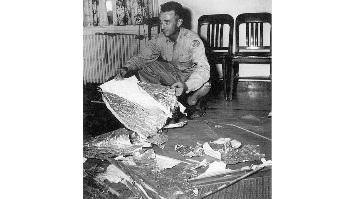 aliens news in hindi ufo crash on earth