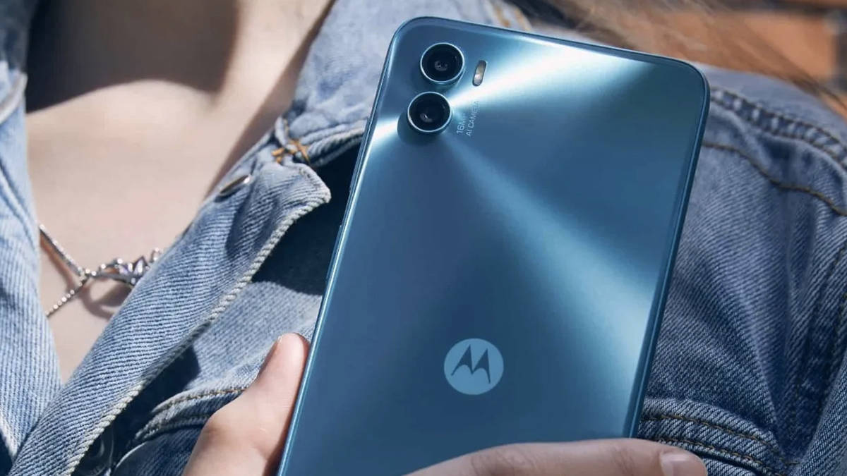 5000mah battery smartphone moto e22s launched budget Motorola mobile phone check price specifications