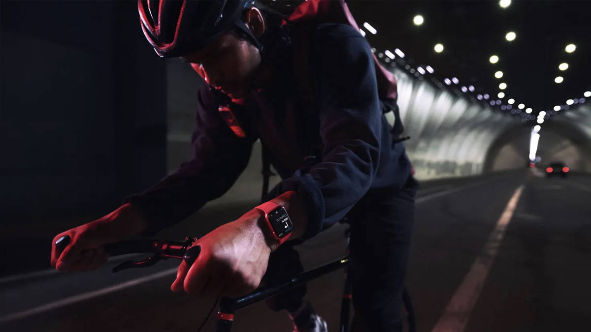 23 year old biker Ryan McConnaughey paralysed in accident apple watch Hey Siri saved his life