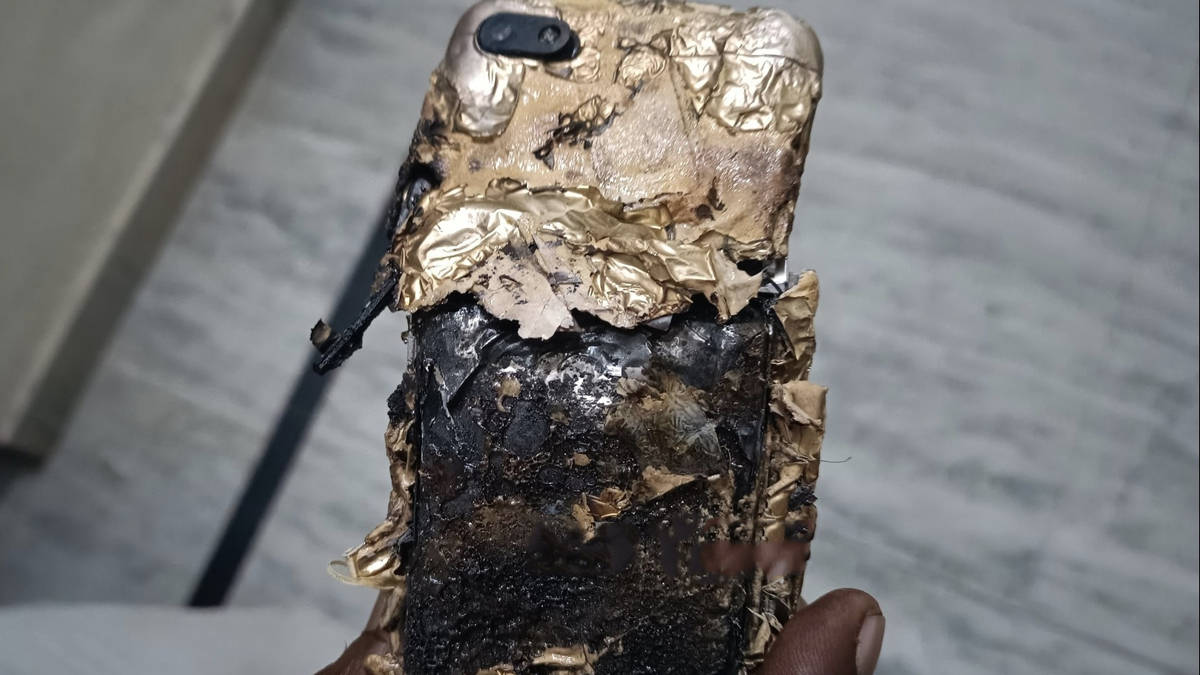 redmi 6a Blast woman dies while sleeping in xiaomi phone explode