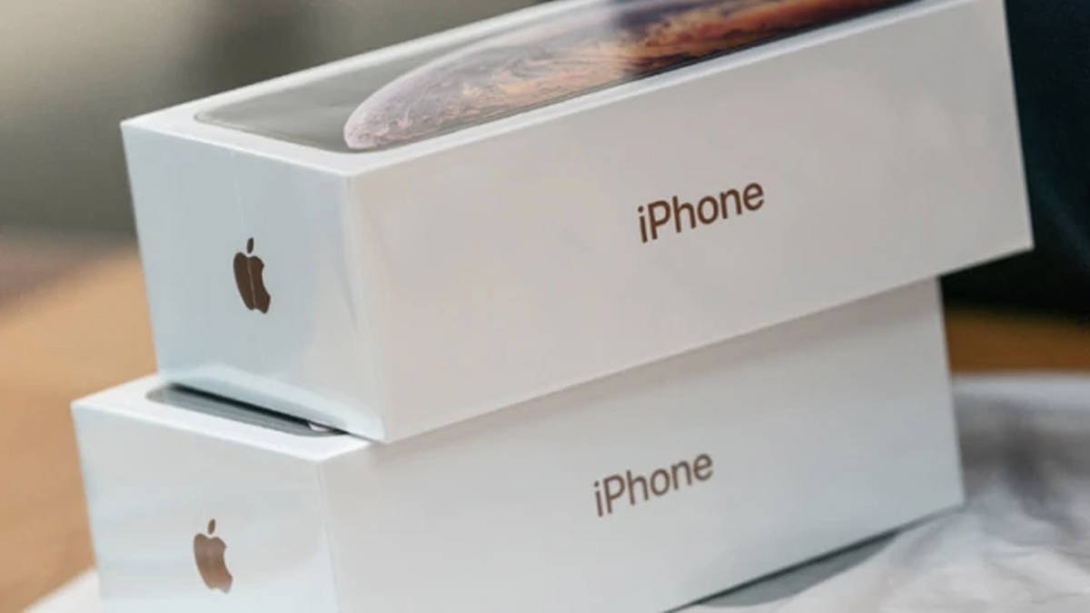 Cheap iPhone on instagram fraud of 29 lakh delhi man
