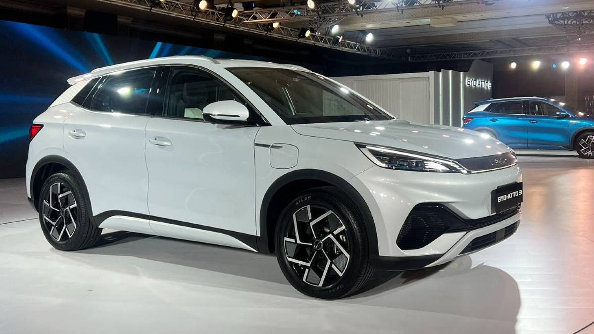 byd-atto-3-electric-suv-car-1