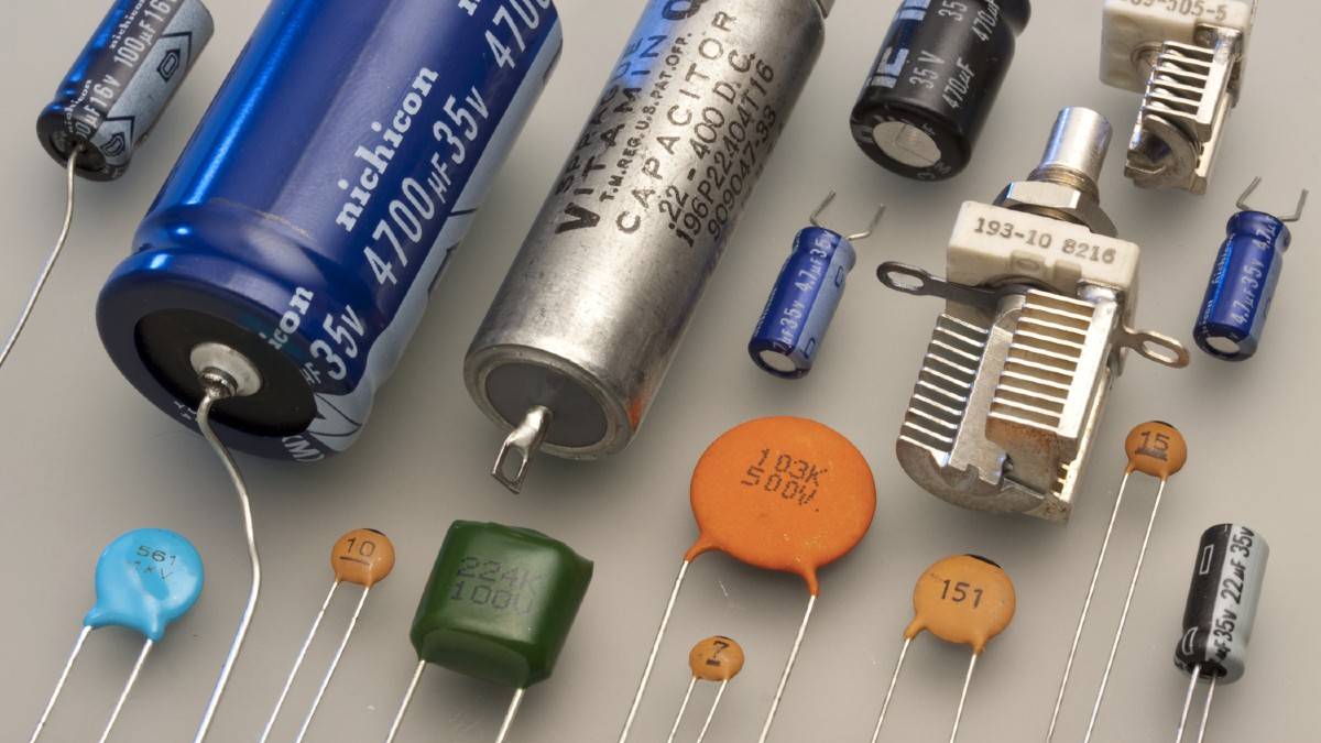 capacitor